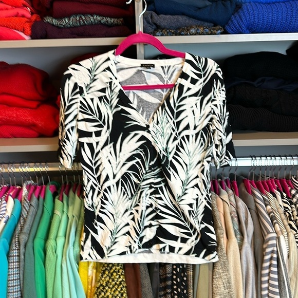 Talbots black/white/green leaf print short sleeve v neck cardigan size XS - Picture 1 of 3